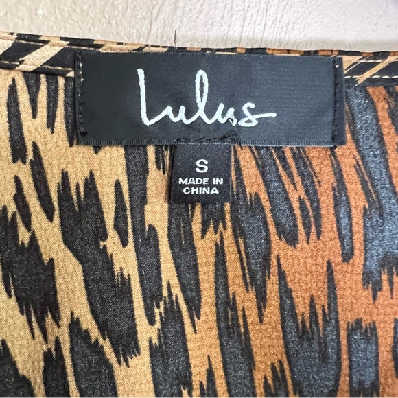 Lulus Fierce Ambition Brown Tiger Print Long Sleeve Top Sz Small NEW Faux Wrap - Picture 8 of 9